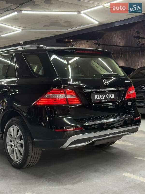 Позашляховик / Кросовер Mercedes-Benz M-Class 2015 в Одесі