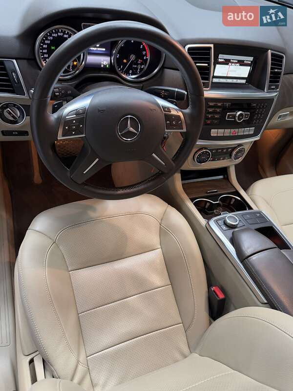 Позашляховик / Кросовер Mercedes-Benz M-Class 2015 в Одесі