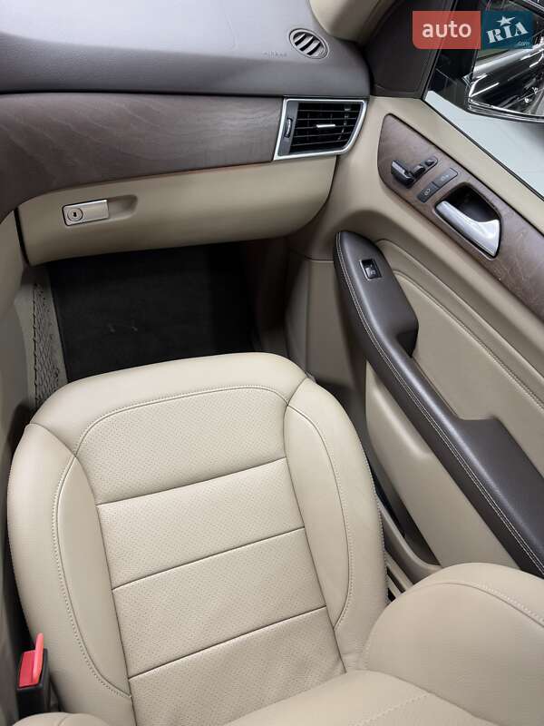 Позашляховик / Кросовер Mercedes-Benz M-Class 2015 в Одесі