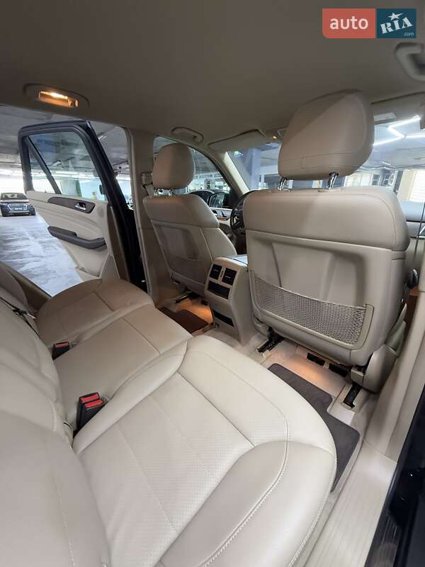 Позашляховик / Кросовер Mercedes-Benz M-Class 2015 в Одесі