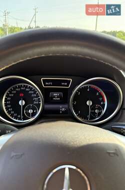 Позашляховик / Кросовер Mercedes-Benz M-Class 2013 в 