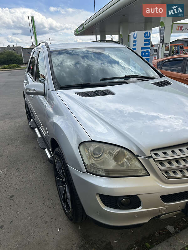 Позашляховик / Кросовер Mercedes-Benz M-Class 2008 в 