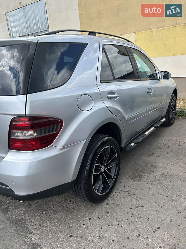 Позашляховик / Кросовер Mercedes-Benz M-Class 2008 в Стрию