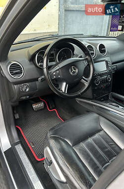 Позашляховик / Кросовер Mercedes-Benz M-Class 2008 в 