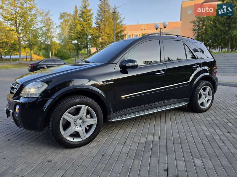 Позашляховик / Кросовер Mercedes-Benz M-Class 2006 в Рівному