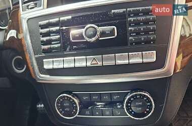 Внедорожник / Кроссовер Mercedes-Benz M-Class 2011 в 