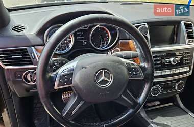 Внедорожник / Кроссовер Mercedes-Benz M-Class 2011 в 