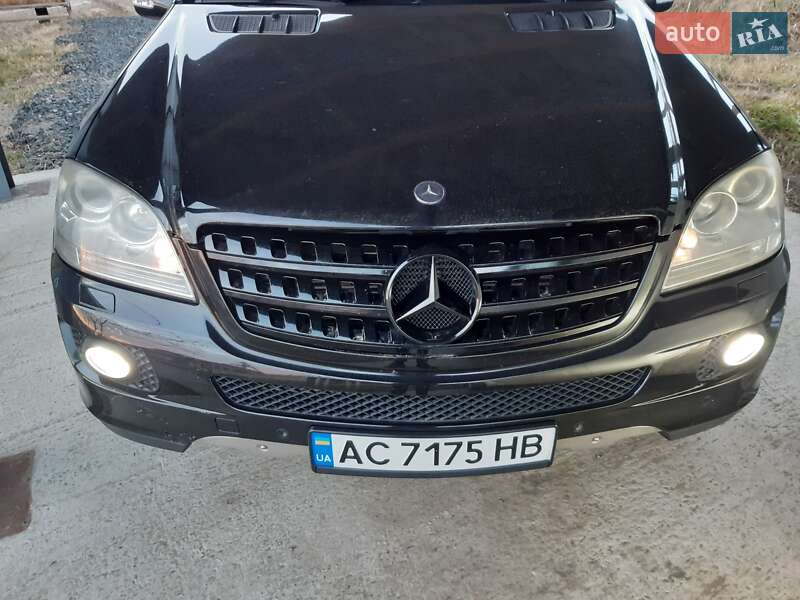Позашляховик / Кросовер Mercedes-Benz M-Class 2008 в 