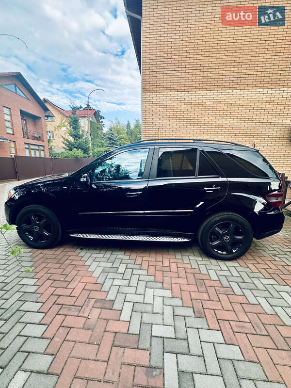 Позашляховик / Кросовер Mercedes-Benz M-Class 2008 в Києві