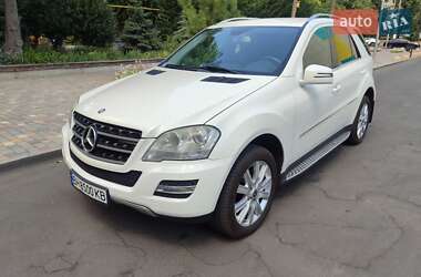 Внедорожник / Кроссовер Mercedes-Benz M-Class 2010 в 