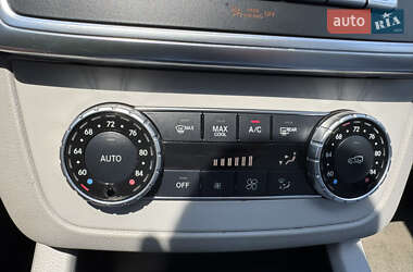 Внедорожник / Кроссовер Mercedes-Benz M-Class 2014 в 