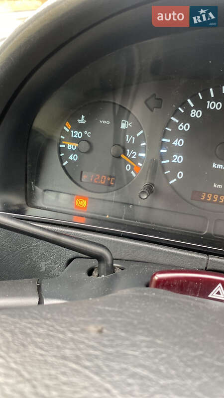 Внедорожник / Кроссовер Mercedes-Benz M-Class 2002 в Киеве