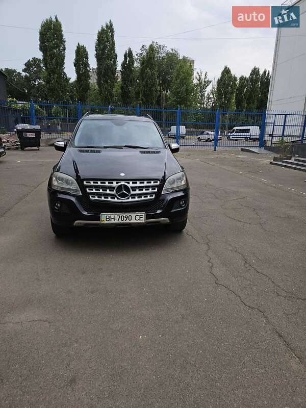 Mercedes-Benz M-Class 2008