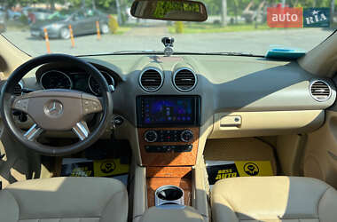 Позашляховик / Кросовер Mercedes-Benz M-Class 2007 в 