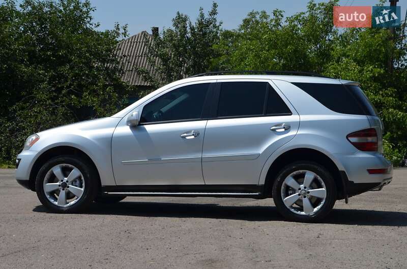 Позашляховик / Кросовер Mercedes-Benz M-Class 2008 в Павлограді
