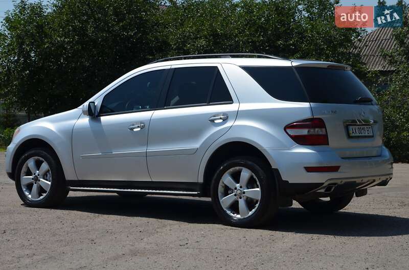 Позашляховик / Кросовер Mercedes-Benz M-Class 2008 в Павлограді