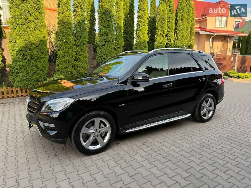 Позашляховик / Кросовер Mercedes-Benz M-Class 2012 в Хмельницькому