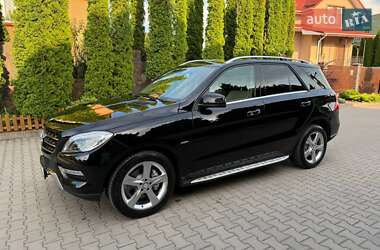 Внедорожник / Кроссовер Mercedes-Benz M-Class 2012 в 