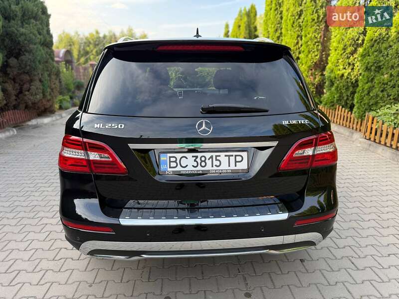 Позашляховик / Кросовер Mercedes-Benz M-Class 2012 в Хмельницькому