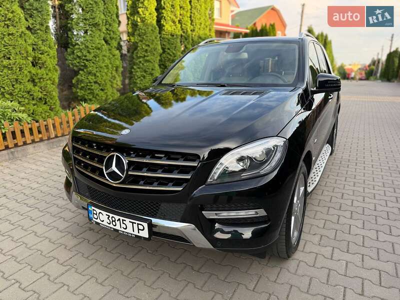 Позашляховик / Кросовер Mercedes-Benz M-Class 2012 в Хмельницькому