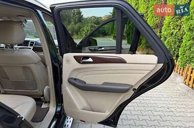 Внедорожник / Кроссовер Mercedes-Benz M-Class 2012 в 