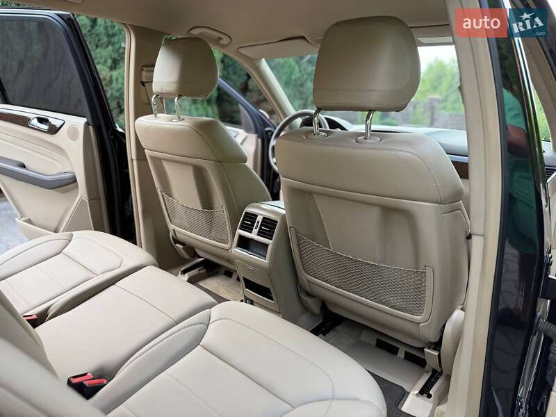 Позашляховик / Кросовер Mercedes-Benz M-Class 2012 в Хмельницькому