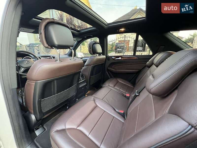 Позашляховик / Кросовер Mercedes-Benz M-Class 2012 в Хмельницькому