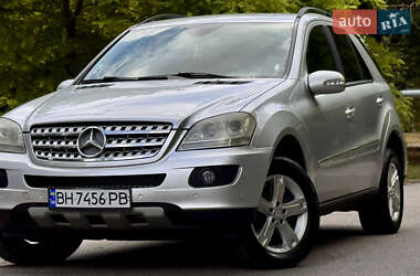Позашляховик / Кросовер Mercedes-Benz M-Class 2005 в 