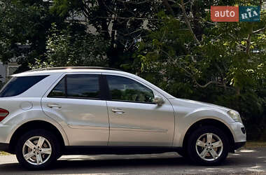 Позашляховик / Кросовер Mercedes-Benz M-Class 2005 в 