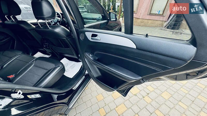 Внедорожник / Кроссовер Mercedes-Benz M-Class 2012 в Сваляве