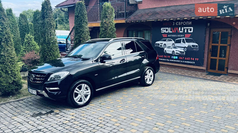 Внедорожник / Кроссовер Mercedes-Benz M-Class 2012 в Сваляве