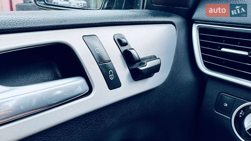 Внедорожник / Кроссовер Mercedes-Benz M-Class 2012 в Сваляве