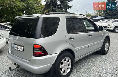 Внедорожник / Кроссовер Mercedes-Benz M-Class 2001 в 