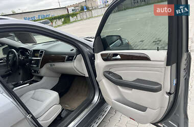 Позашляховик / Кросовер Mercedes-Benz M-Class 2012 в 