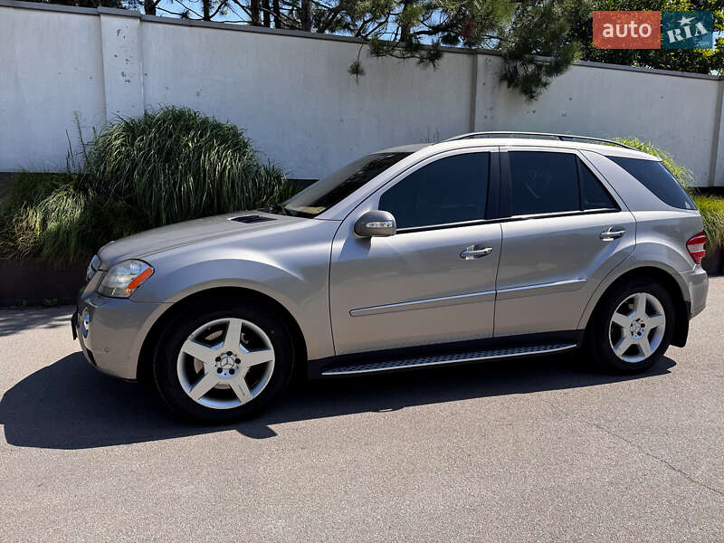 Внедорожник / Кроссовер Mercedes-Benz M-Class 2008 в 