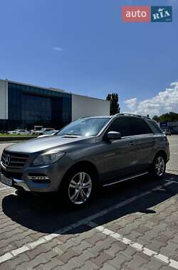 Внедорожник / Кроссовер Mercedes-Benz M-Class 2013 в 