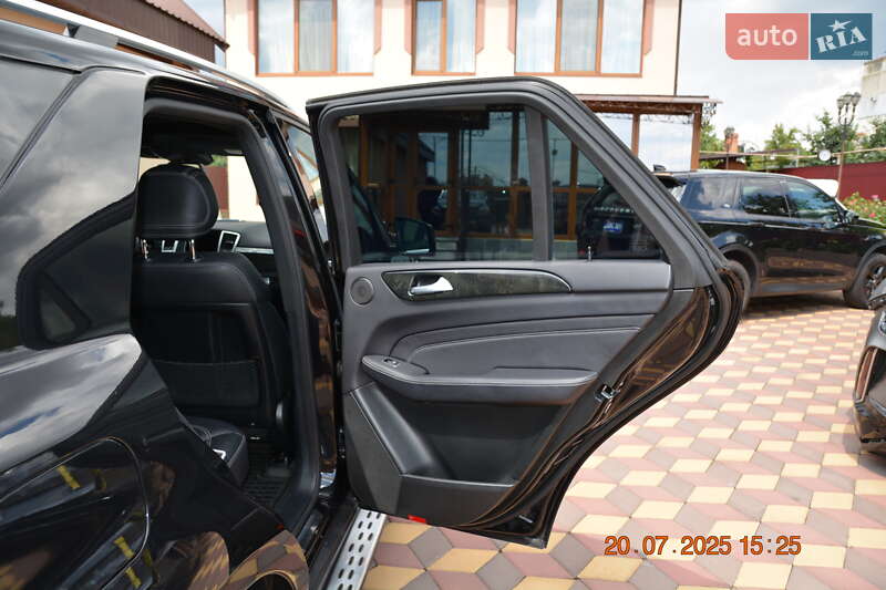 Позашляховик / Кросовер Mercedes-Benz M-Class 2014 в Первомайську