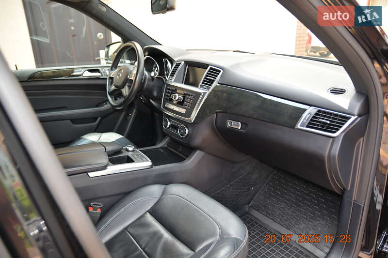 Позашляховик / Кросовер Mercedes-Benz M-Class 2014 в Первомайську