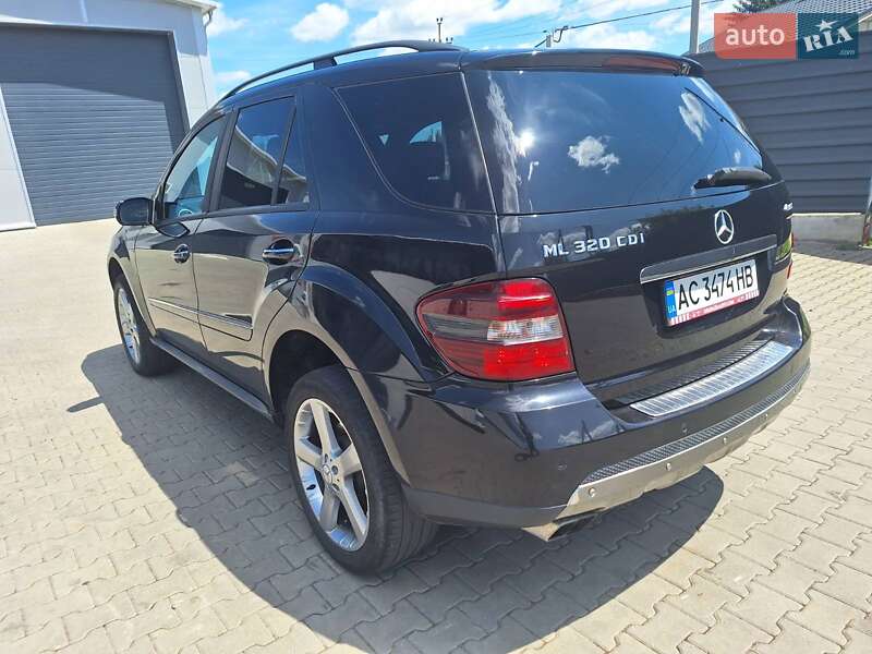 Позашляховик / Кросовер Mercedes-Benz M-Class 2008 в Нововолинську