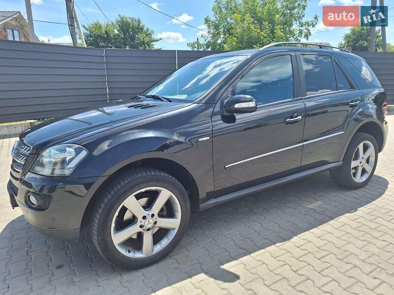 Позашляховик / Кросовер Mercedes-Benz M-Class 2008 в Нововолинську