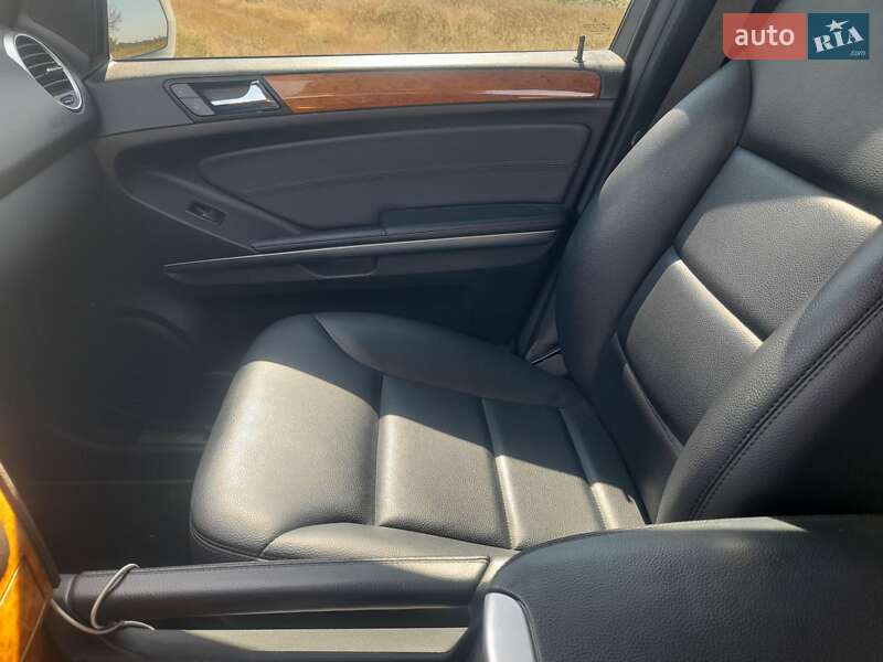 Позашляховик / Кросовер Mercedes-Benz M-Class 2008 в Кривому Розі