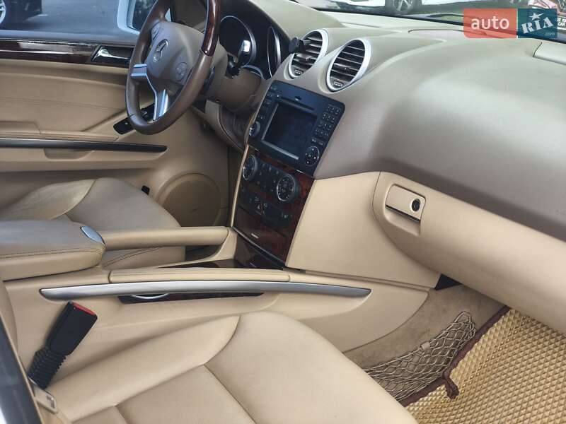 Позашляховик / Кросовер Mercedes-Benz M-Class 2010 в Броварах