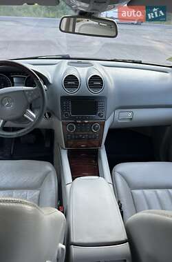 Внедорожник / Кроссовер Mercedes-Benz M-Class 2006 в 