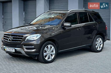 Внедорожник / Кроссовер Mercedes-Benz M-Class 2013 в 
