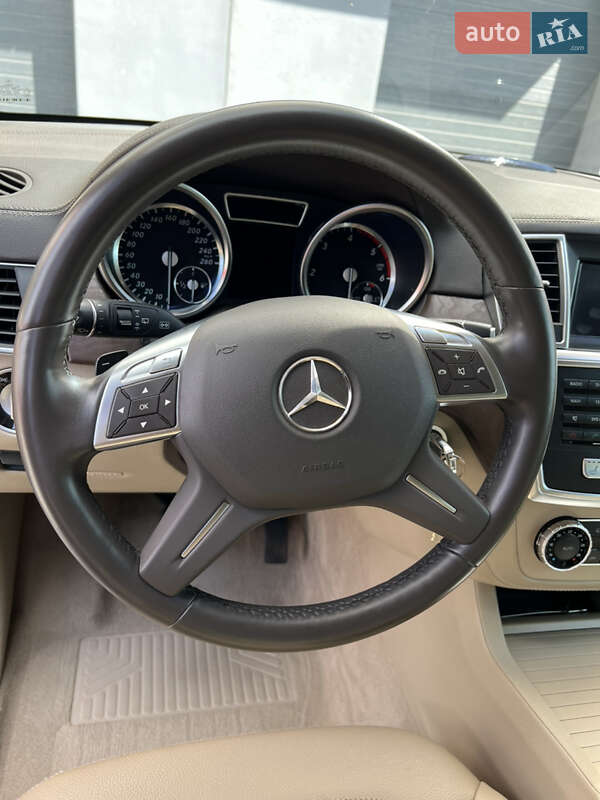 Внедорожник / Кроссовер Mercedes-Benz M-Class 2013 в Виннице