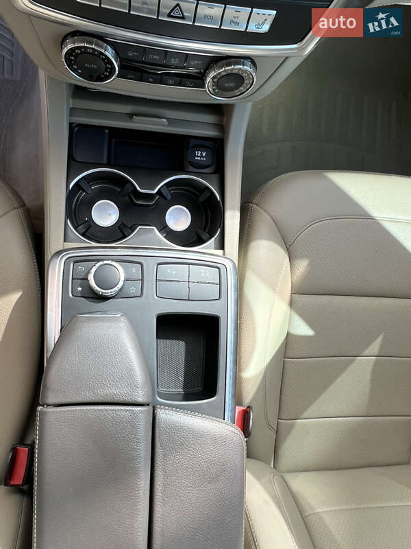 Внедорожник / Кроссовер Mercedes-Benz M-Class 2013 в Виннице
