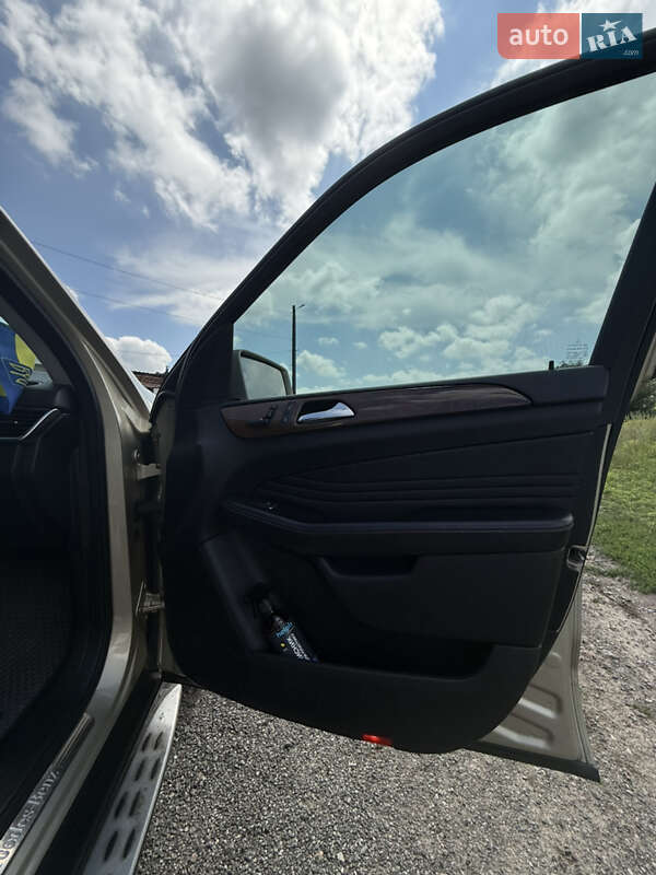 Позашляховик / Кросовер Mercedes-Benz M-Class 2011 в Конотопі