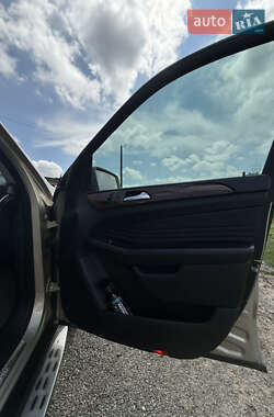 Внедорожник / Кроссовер Mercedes-Benz M-Class 2011 в 