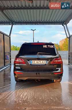 Позашляховик / Кросовер Mercedes-Benz M-Class 2015 в 