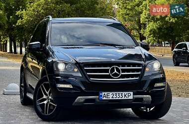 Внедорожник / Кроссовер Mercedes-Benz M-Class 2011 в 